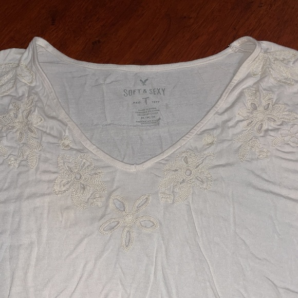 Womens American Eagle T-Shirt size Medium - Picture 2 of 4